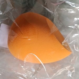 🎁 Free With Purchase